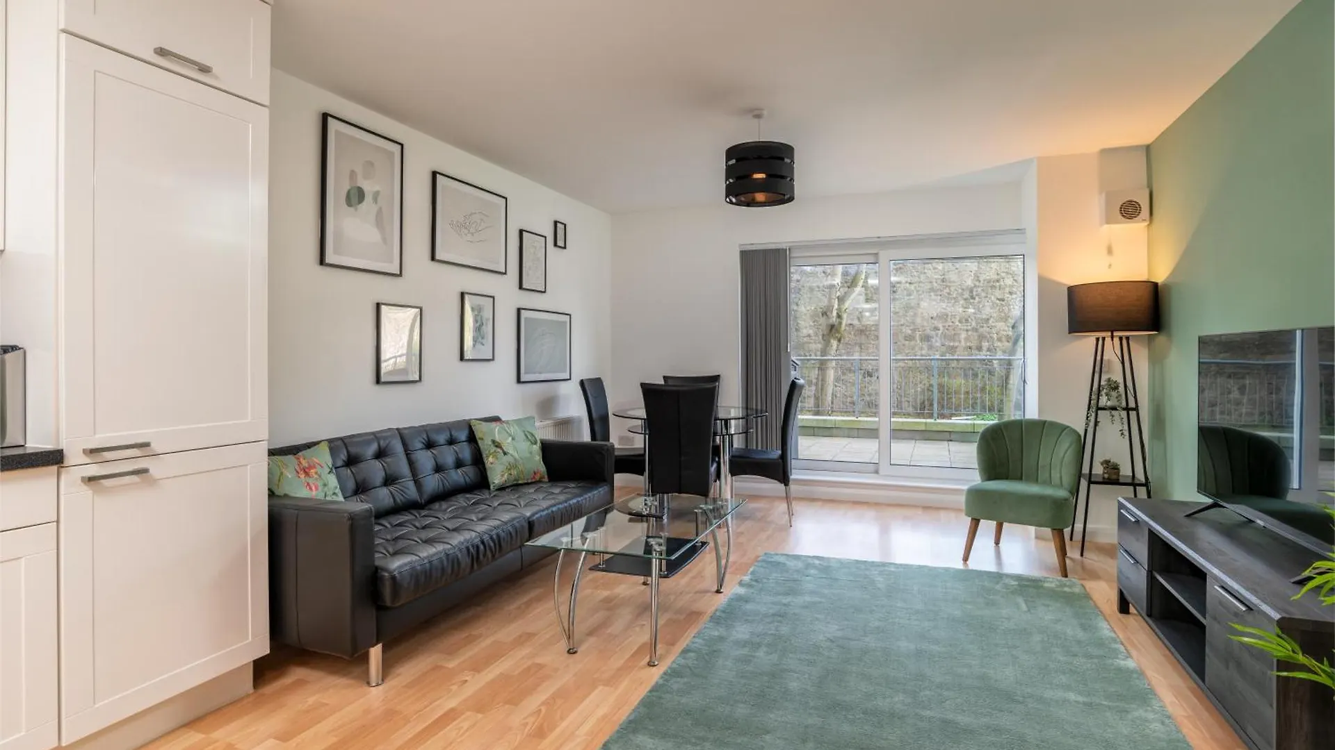 Queens Crescent - Stylish Retreat And Tranquil Aberdeen 0*,