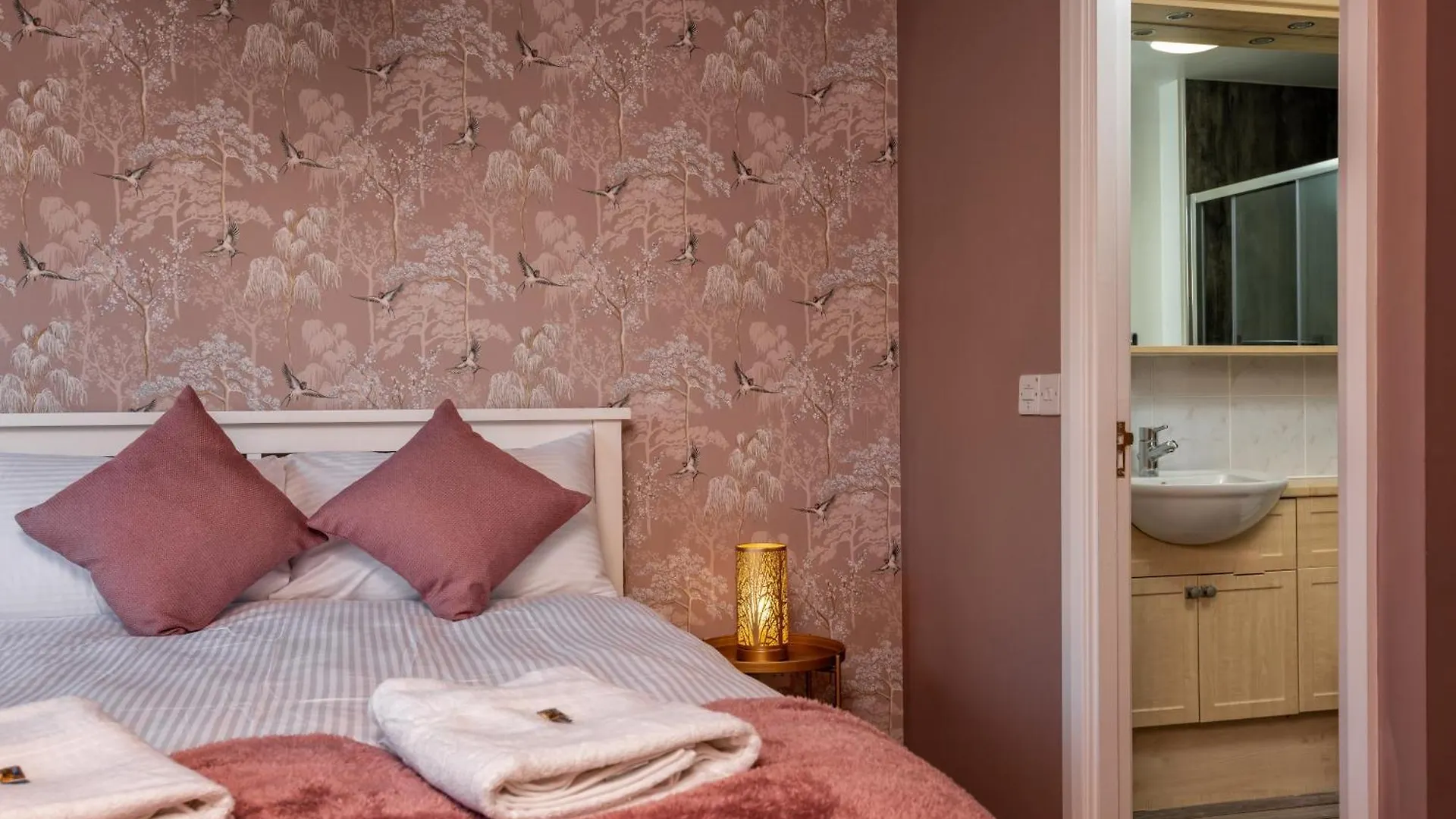 Apartment Queens Crescent - Stylish Retreat And Tranquil Aberdeen United Kingdom