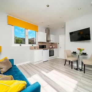Gorgeous Gladstone In The Granite City Apartment